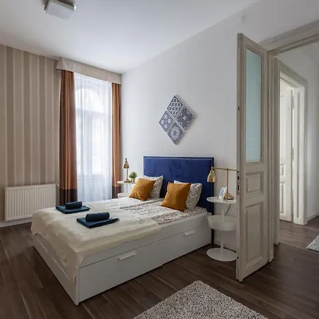 Vintage Downtown By Izabell Apartment Budapest